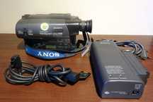 Kamera Hi8 -- Sony Handycam CD-TR810E (HiFi, wyjście S-Video, zasil.)