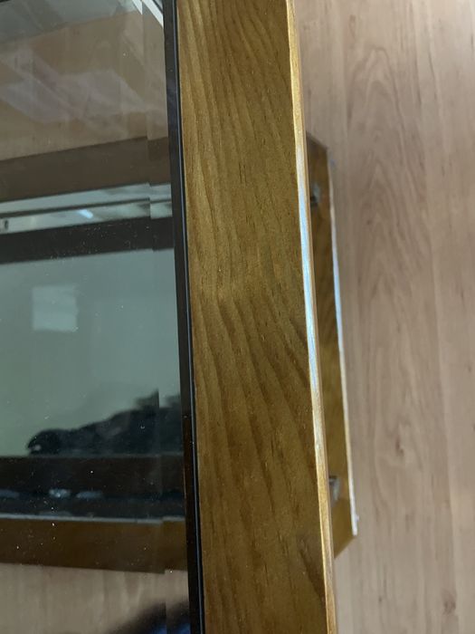 Mesa de centro de madeira (base espelhada)