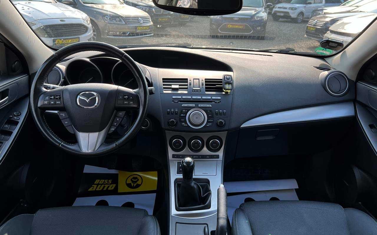 Mazda 3 2010 року