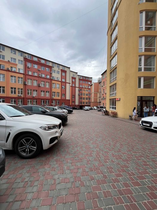 БЕЗ% Продам офіс Глибочицька 17, з ремонтом, площа 76 кв.м.