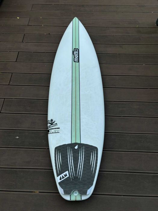 Prancha Surf c/deck | Nova (utilizada 4x) | 5'9 28L | Matta TheDriver2