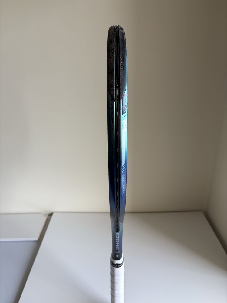 Yonex ezone 100 L2 300gm