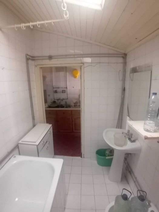 T5 em sótão na baixa de Coimbra