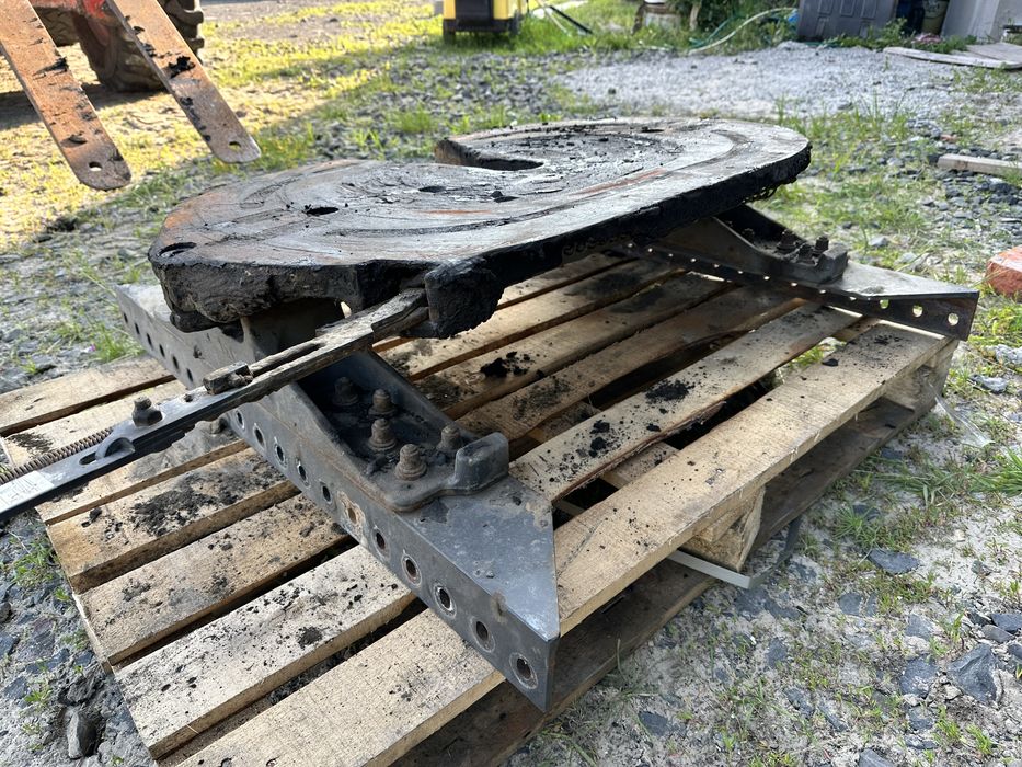 Сідло  на Вольво євро 5 JOST 20см 213 рік