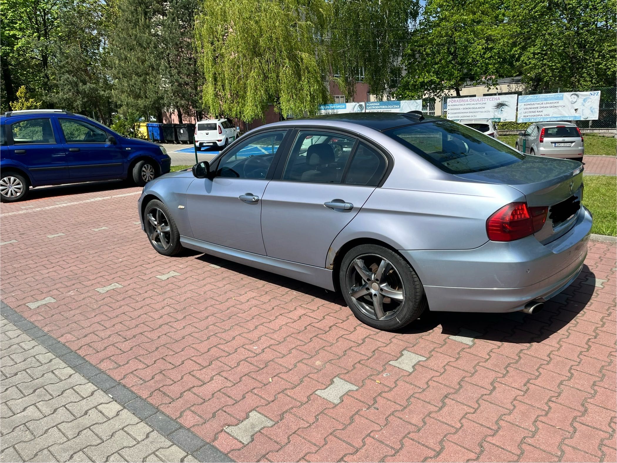 Samochód BMW 320i e90