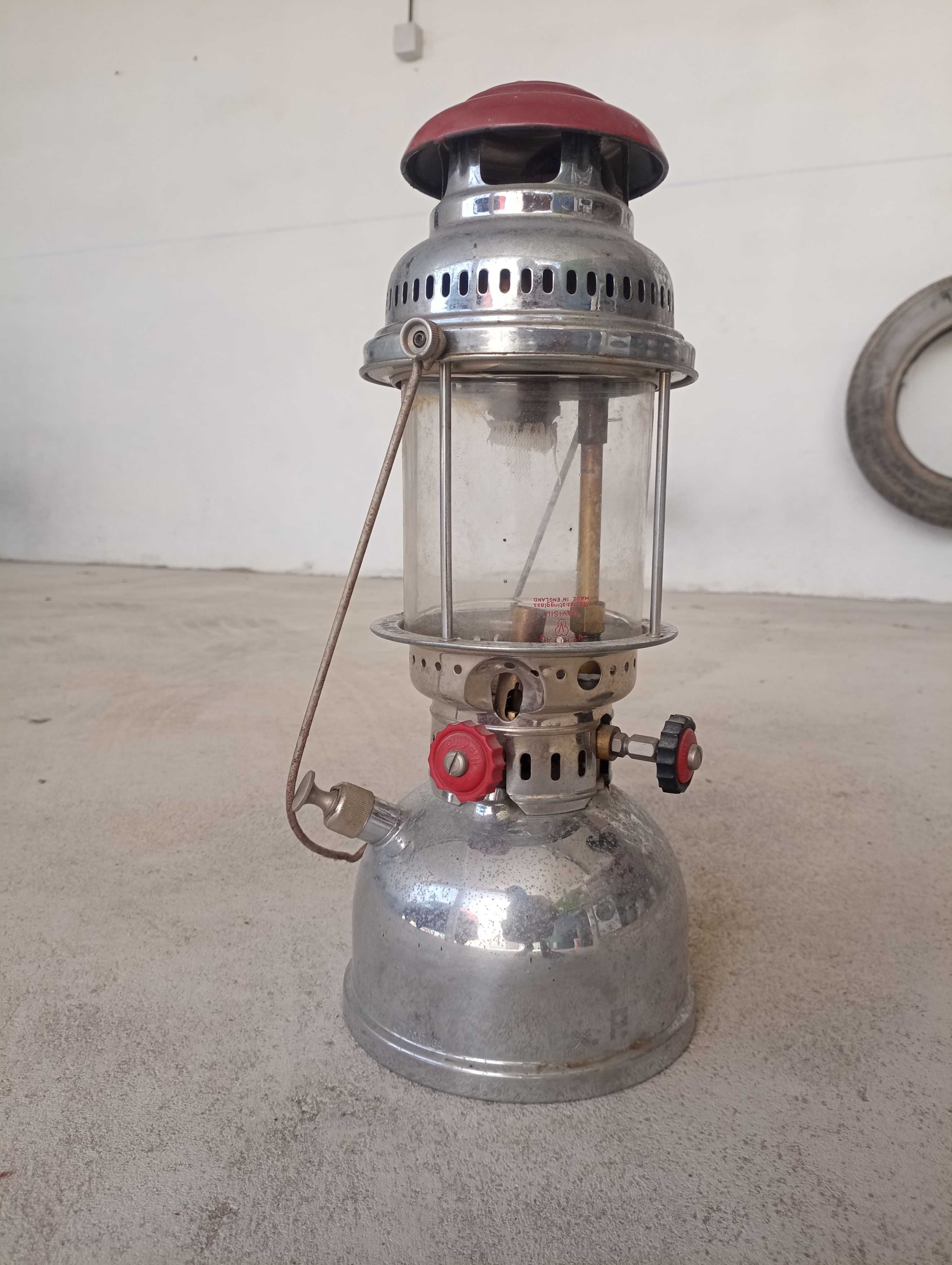 Candeeiro a petróleo para uso ou decoração
