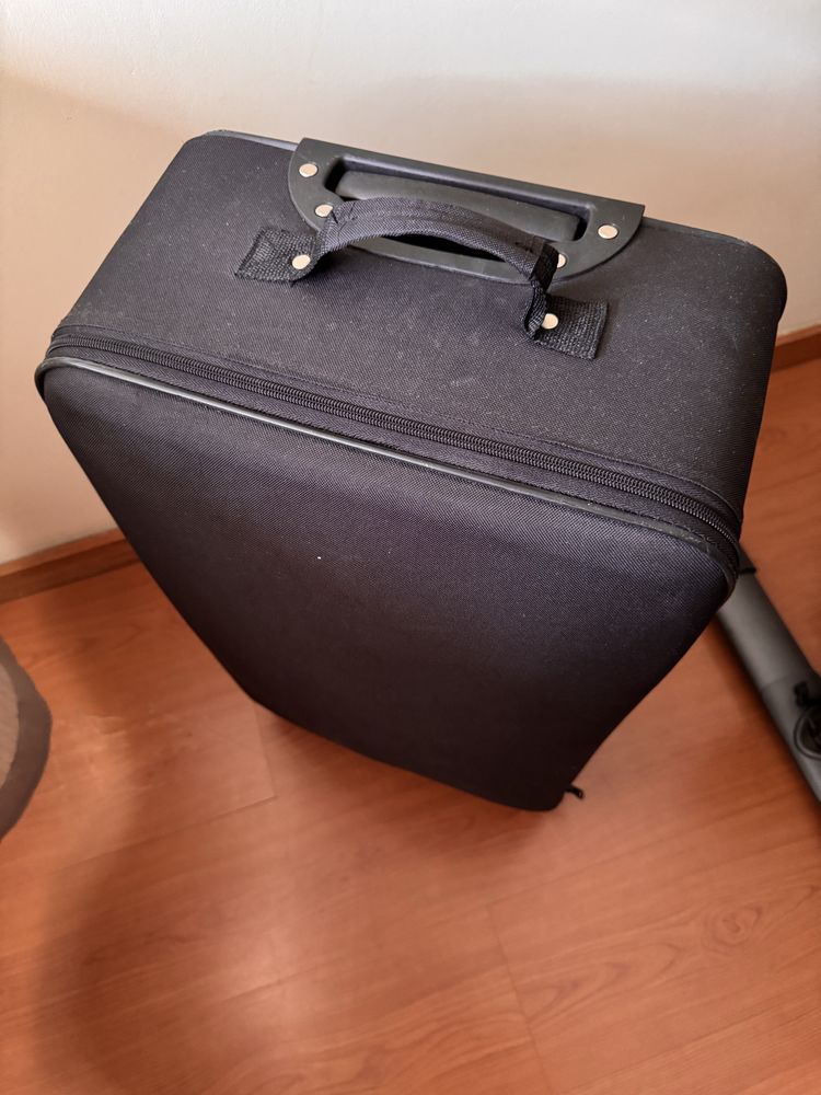 Mala de viagem média preta em tecido