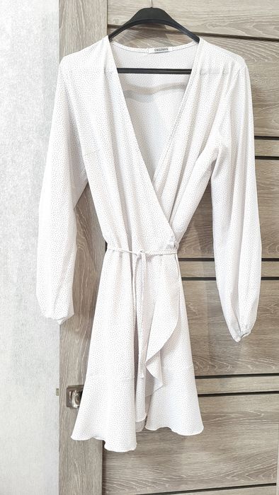 Легке нове плаття на запах