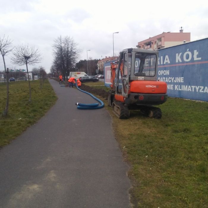 Usługi koparko-ładowarką i minikoparką, koparką, Pomoc Drogowa