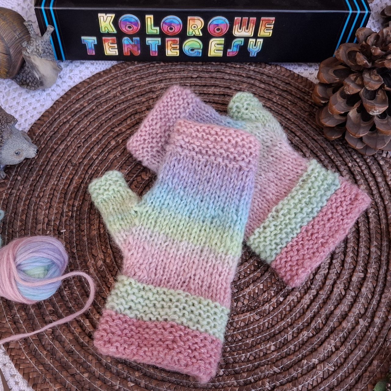 Mitenki "Pastele" handmade . Nr MP 1. Wełna 76 %.