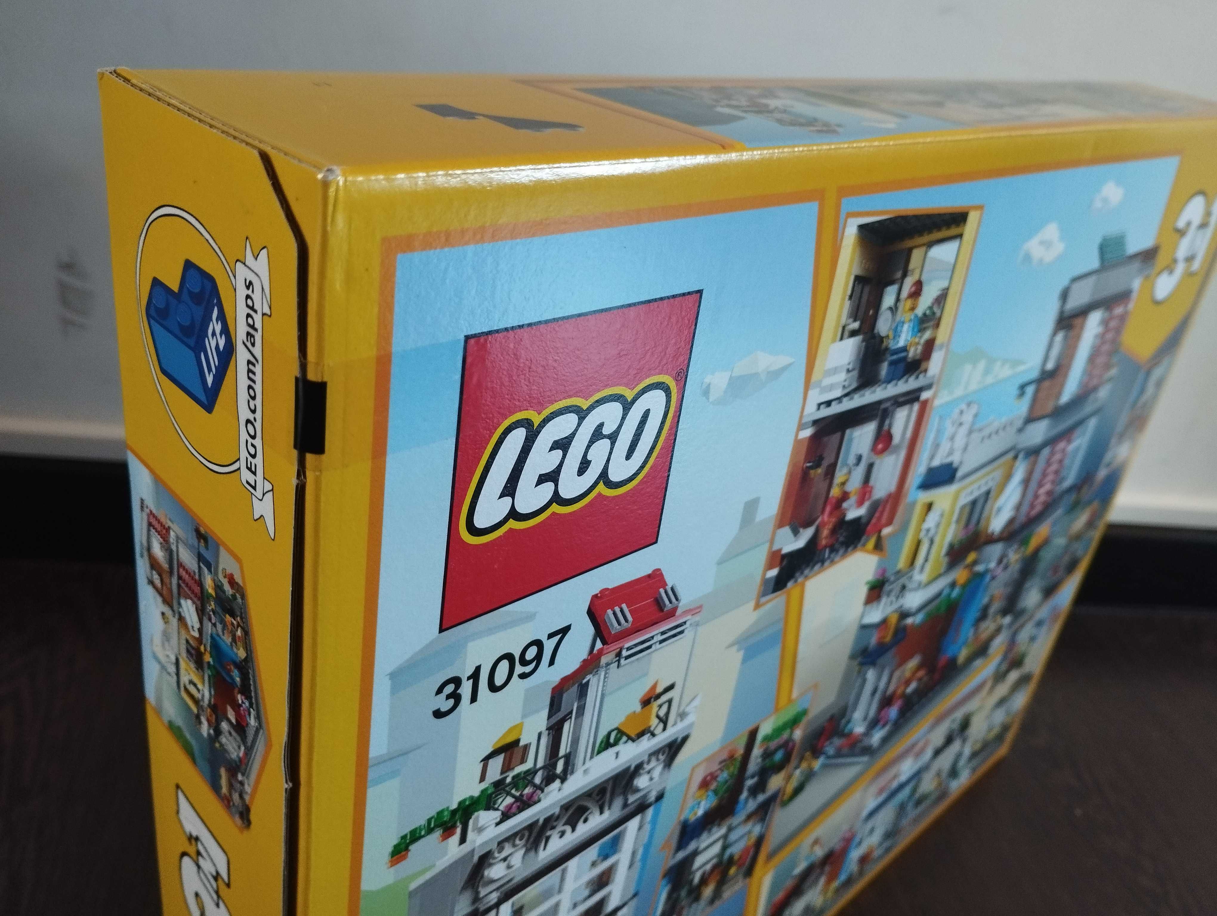 Lego Creator 31097 - Casa da Cidade com Loja de Animais e Café