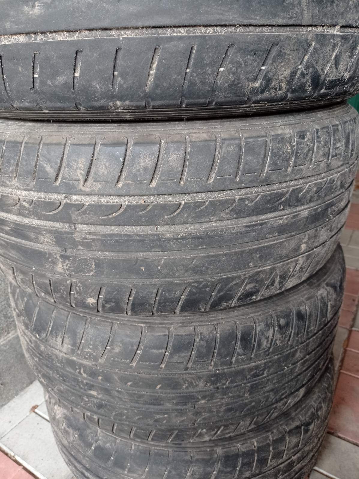 Покришка шина резина літо Dunlop 225/45 R17