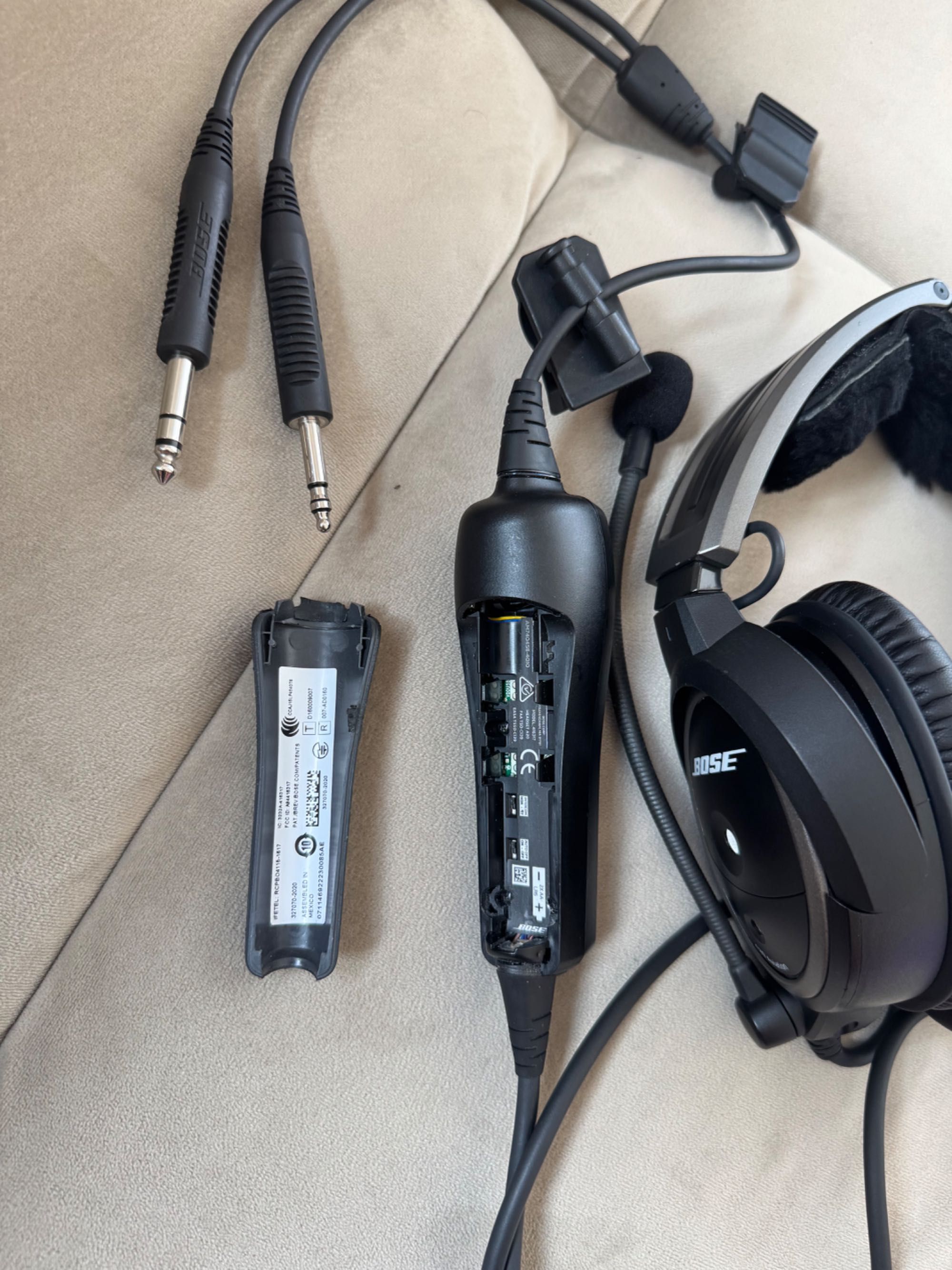 Bose A20 dual plug
