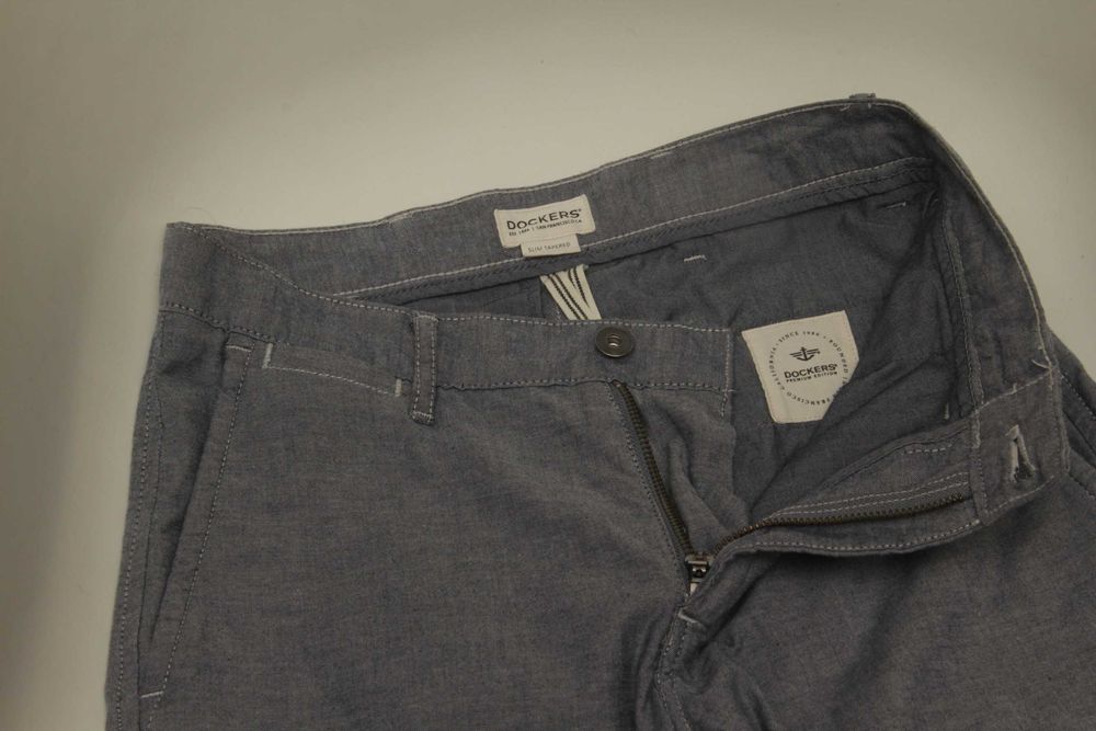 Dockers from Levis 28 slim trapped брючки из хлопка подстреленные.