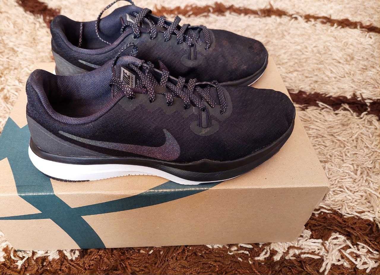 Женские кроссовки Nike 921707-001