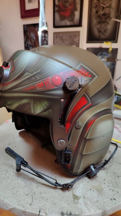 Розпис шоломів аерографія