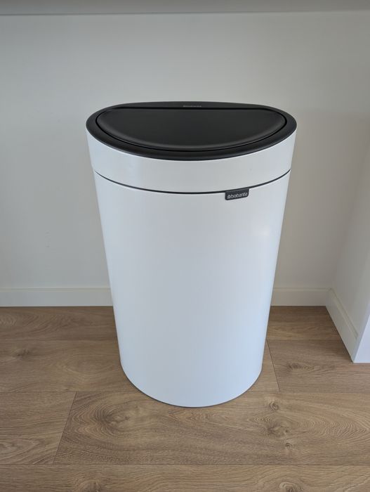Balde de Lixo Brabantia Touch Bin – 40L, Metal