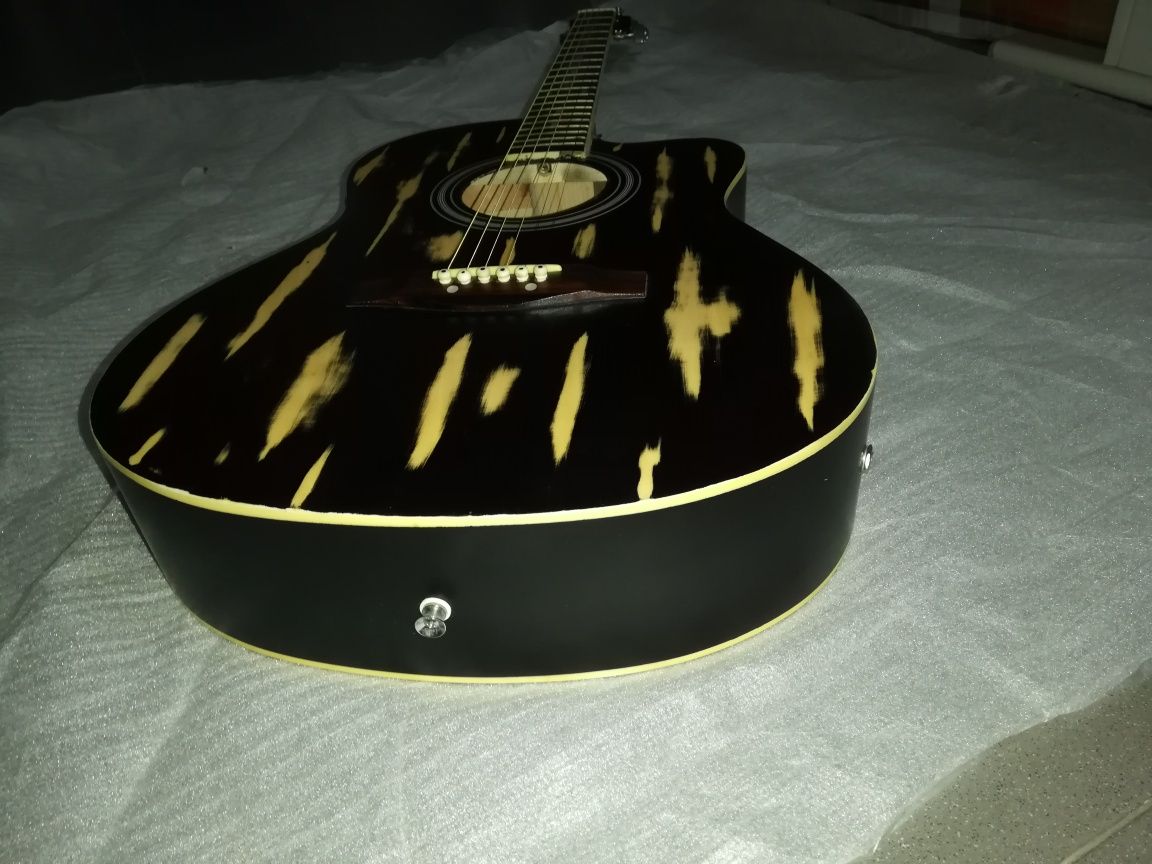 Guitarra eletroacústica preta nova