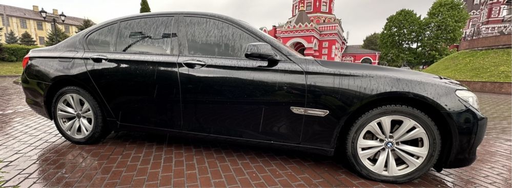 Продам BMW 740d xDrive Official 3.0 дизель 2011