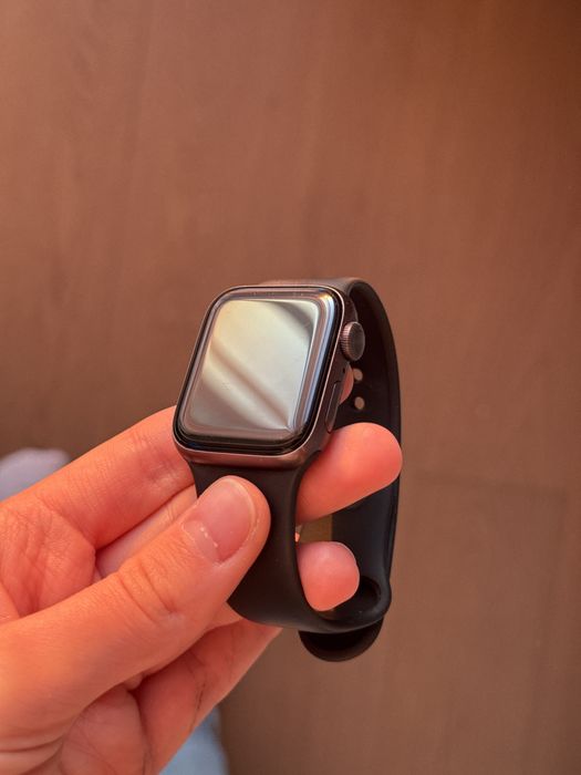Apple watch 5 series