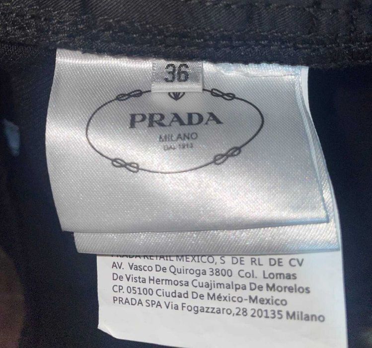 Міні-спідниця Prada