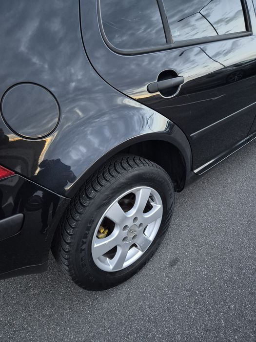 Продам Golf IV 1,6