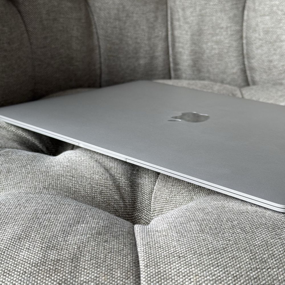 Macbook Air 2021 M1 8/256