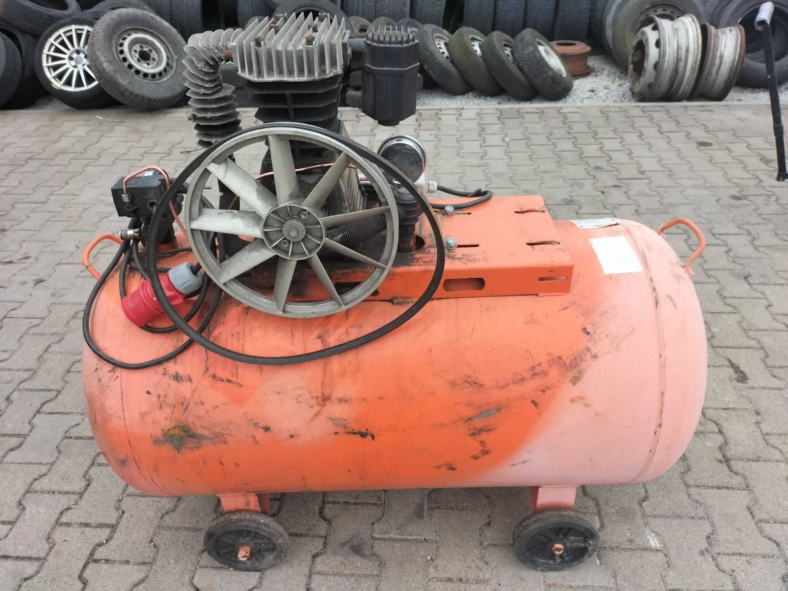 Kompresor BJC 350L dwu tłokowy z 2019r. bez silnika elektrycznego