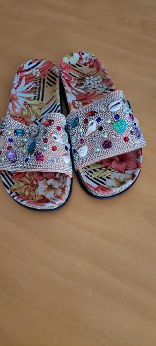 Chinelas de Verão  estilo BO-CHIC numero 40