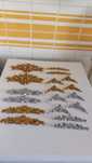 Decorações para ornamentar quadros, espelhos, móveis etc..