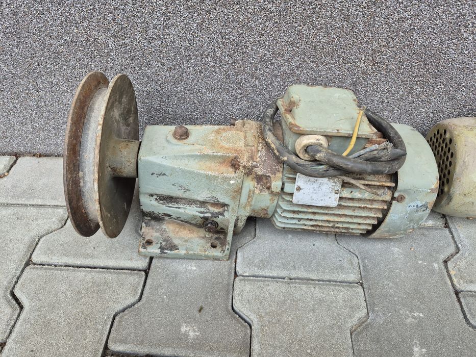 Reduktor elektryczny kontowy wyciągarka
