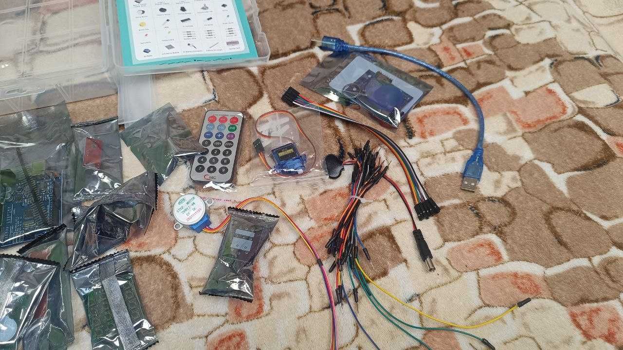 Обучающий набор програмирования Arduino Starter на базе Uno R3 ардуино