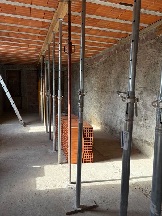 Escoras usadas uma vez