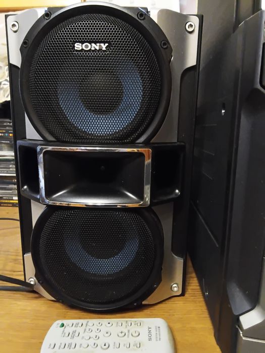 Музичний центр  Sony HCD-RV50 у чудовому стані - 8000 грн