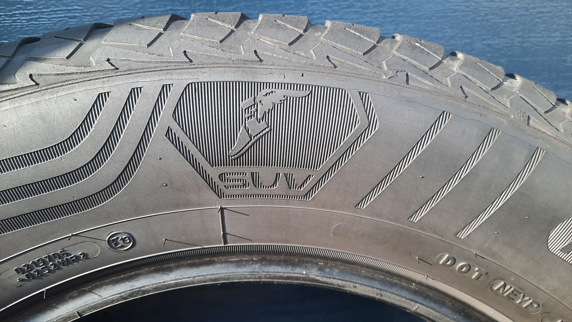 Goodyear 255/60 R18 Vector 4Seasons 6.2 mm