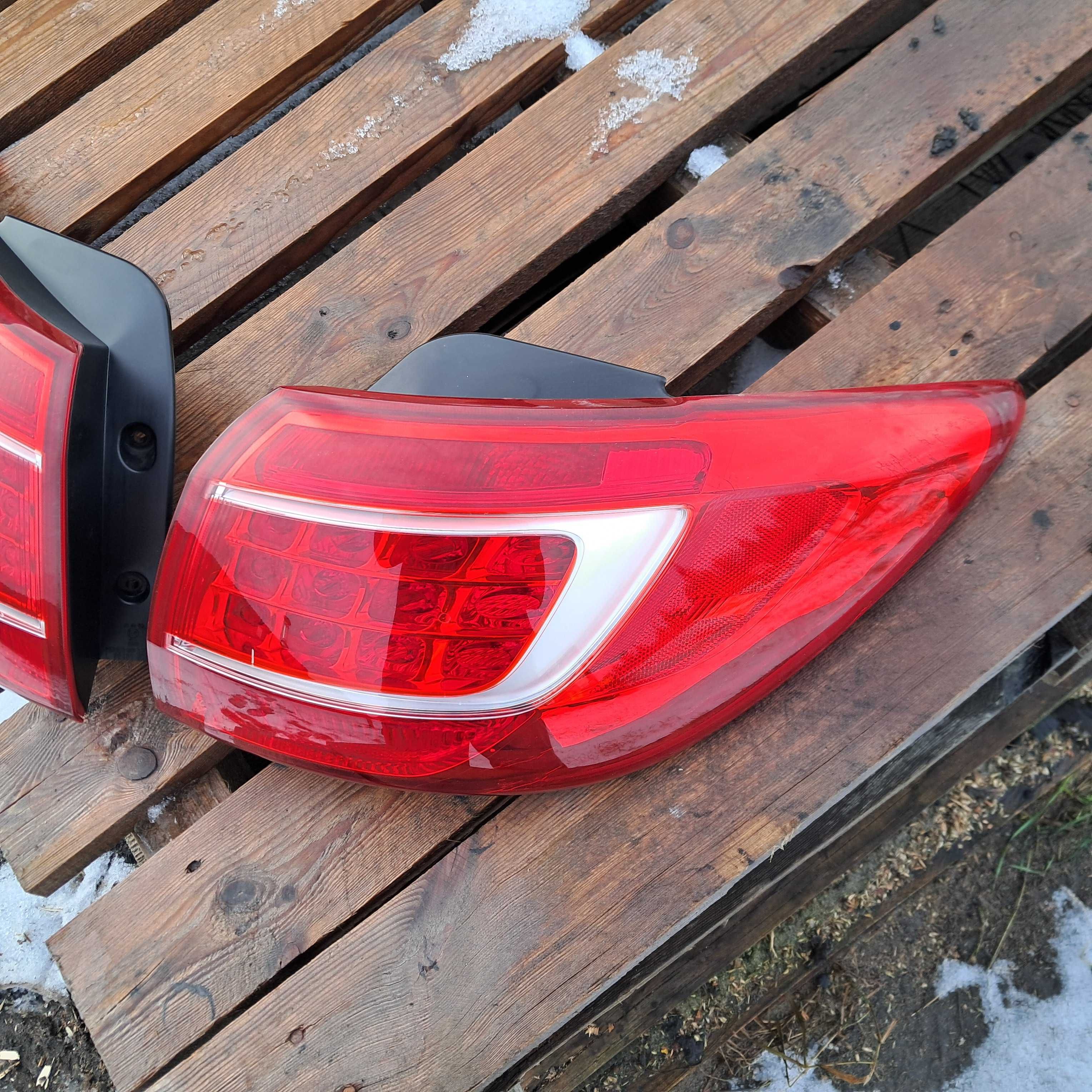 Lampa lewy tył + Lampa prawy tył Kia Sportage III 3