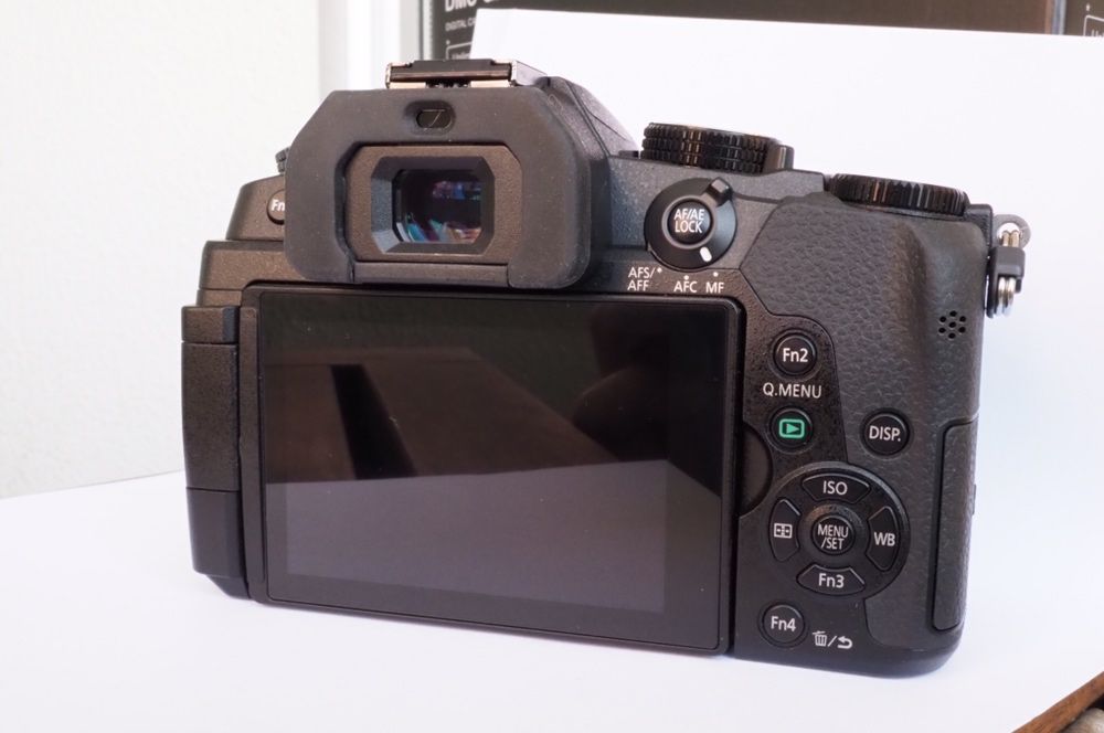 Corpo Panasonic Lumix G80M