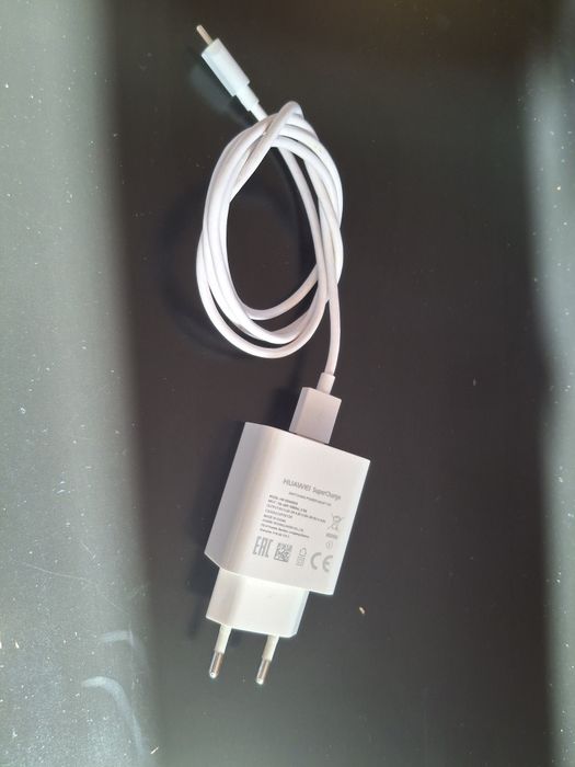 Ładowarka sieciowa Huawei z kablem typu C