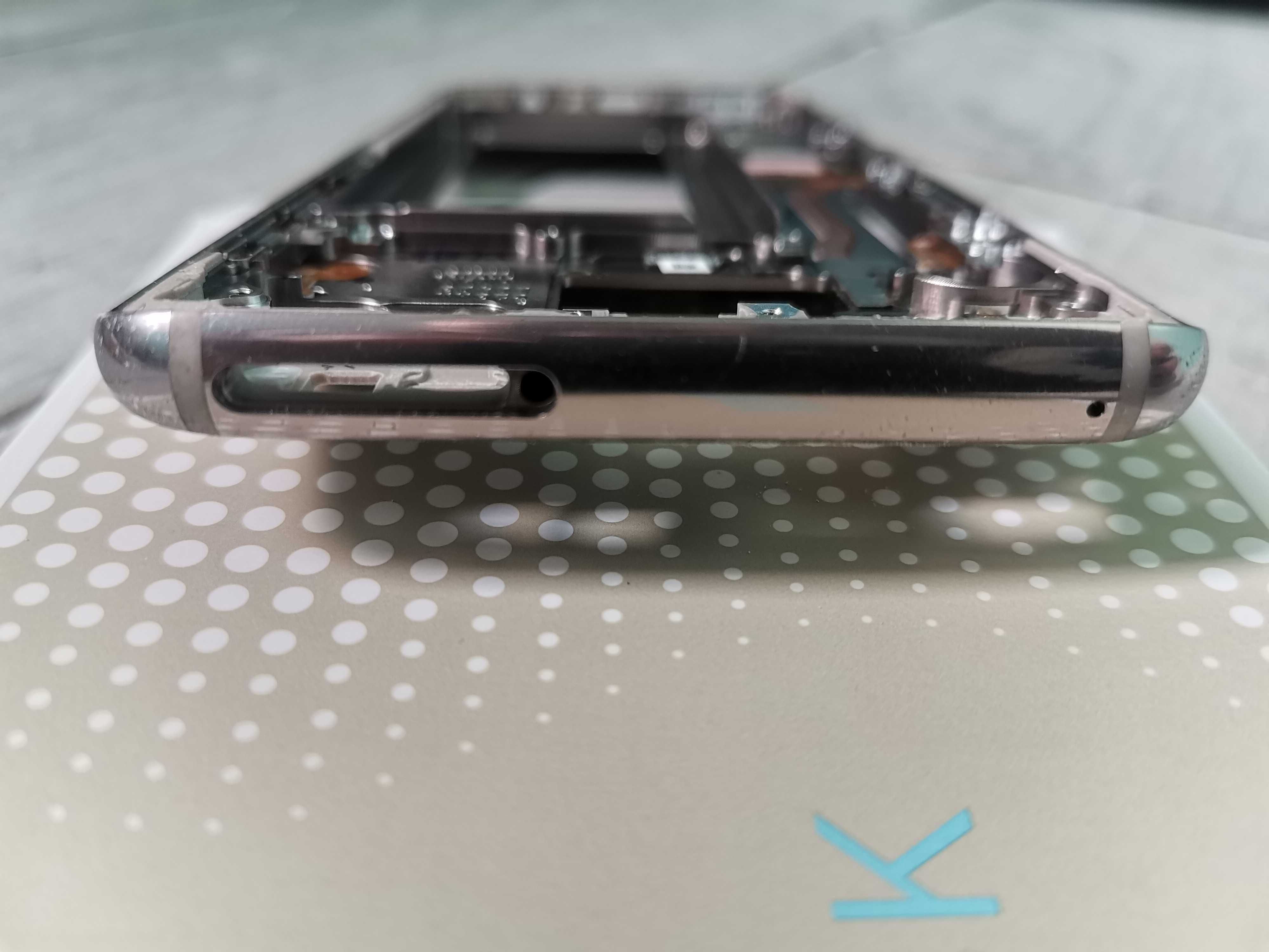 Рамка Samsung galaxy s8
