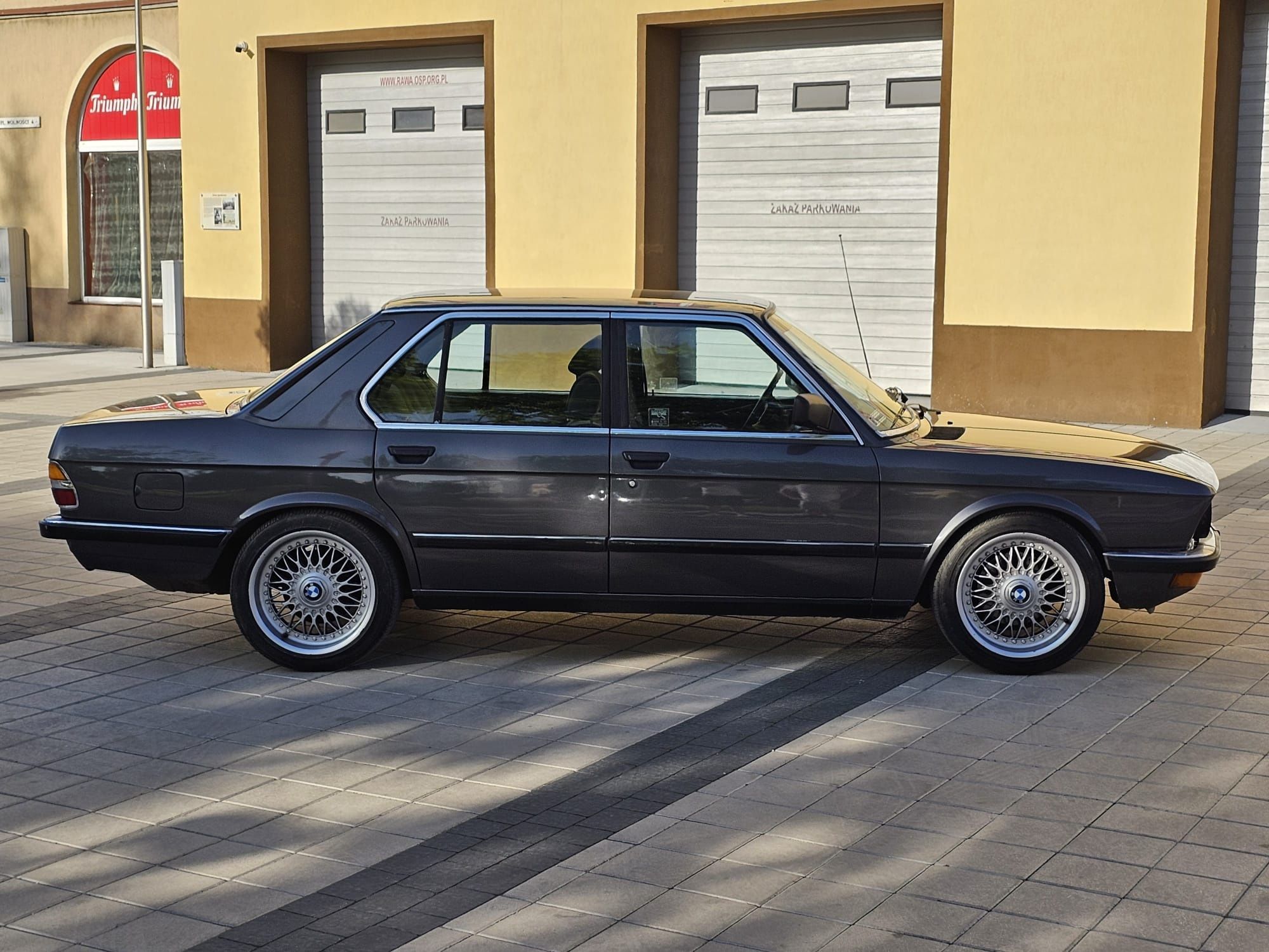 BMW 5 E28 M30 bbs rc 1984r