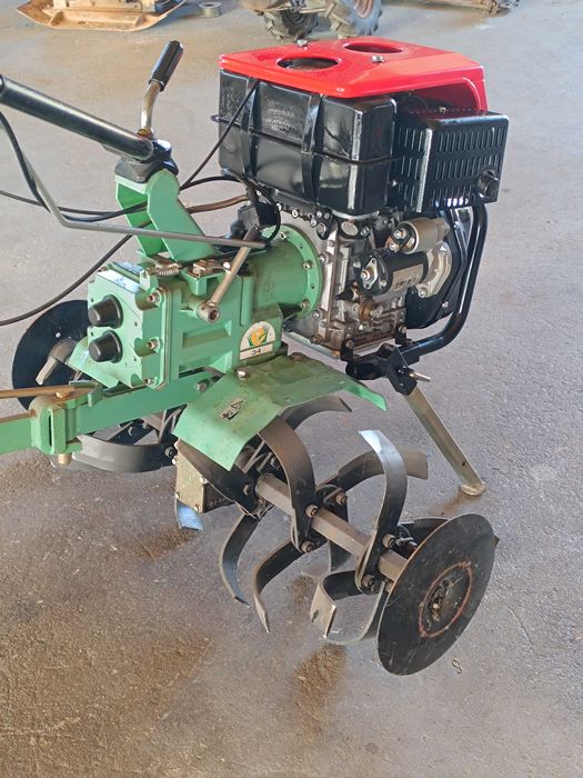 Motoenxada Nova a diesel 12cv