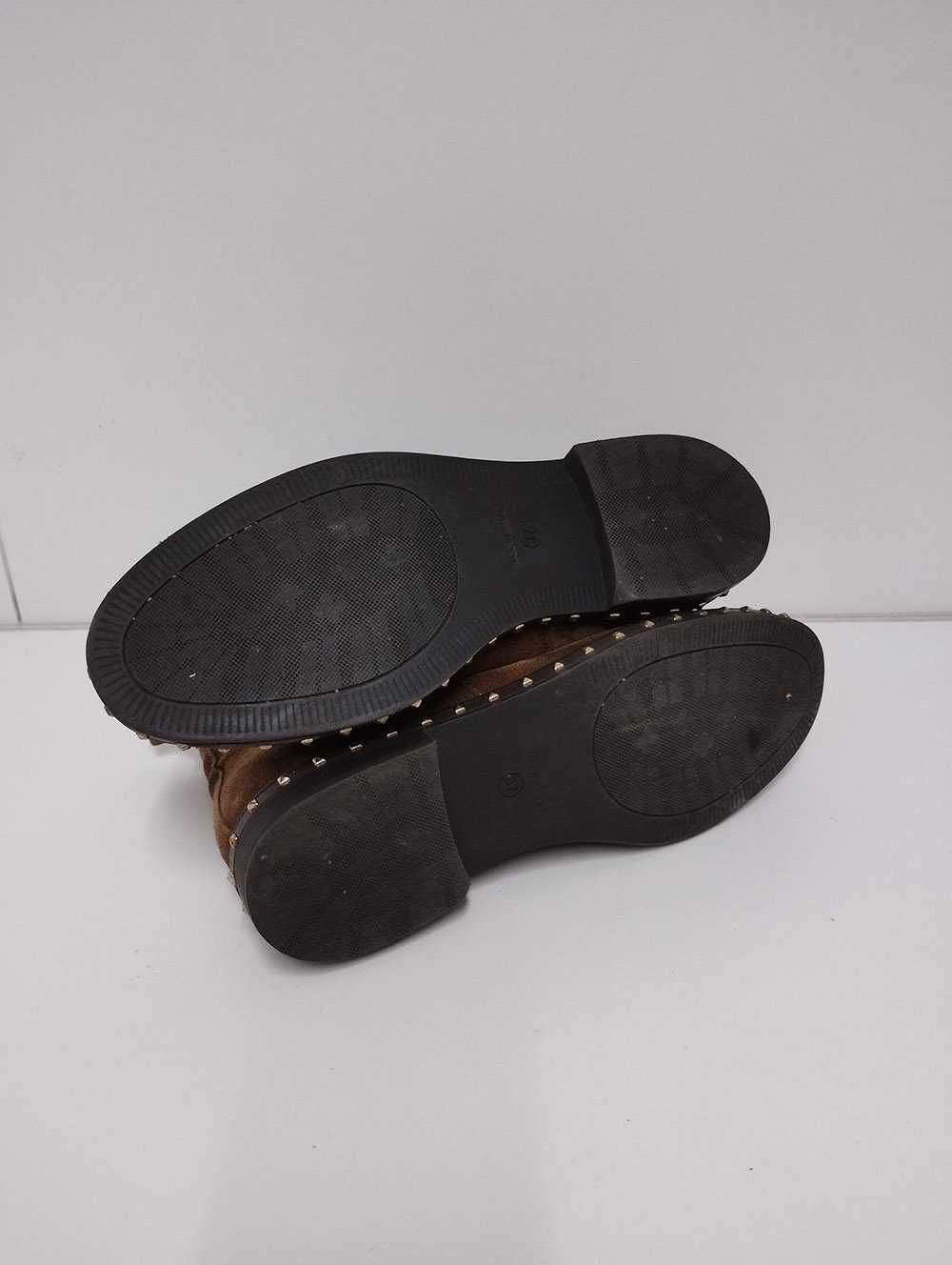 Botas castanhas em Camurça com tachas douradas 37