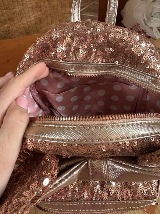 Рюкзак для дівчинки розового кольору