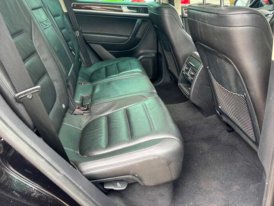 Volkswagen Touareg VR6 Lux      2016