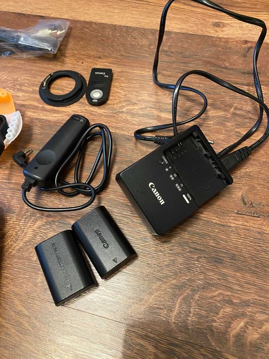 Aparat Canon 60D, 3 obiektywy, dużo akcesoriów