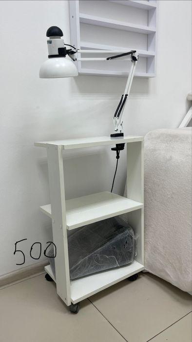 Продам б/у меблі майстра манікюру