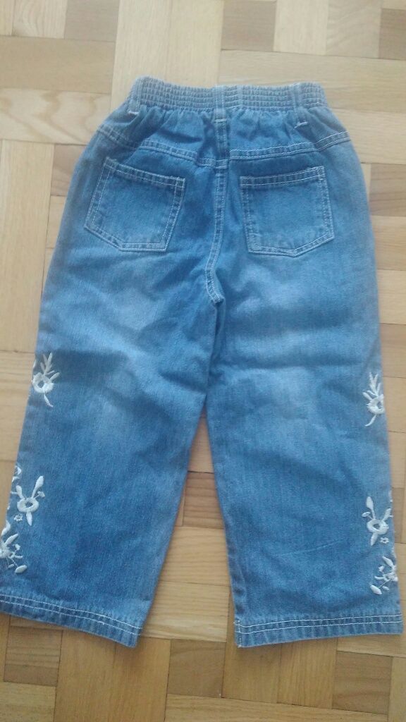 3 pary spodni jeansowych rozmiar 104