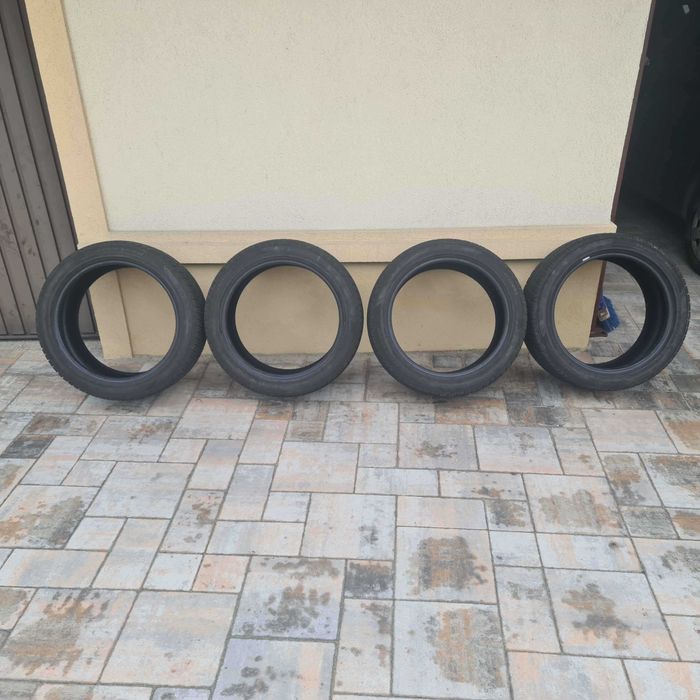 Komplet opon zimowych 4x 235/45 R18 98V Austone Skadi SP-901 z 2024r