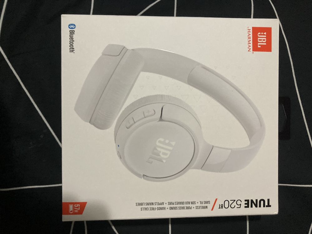 Fones bluetooth Jbl tune 520bt