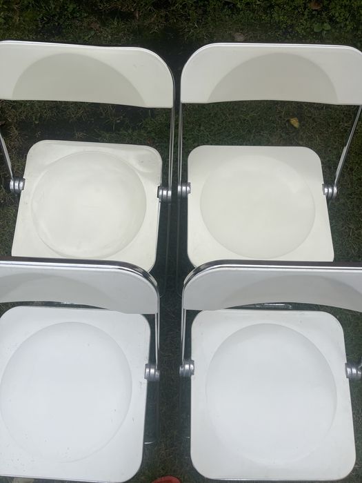 Pila - zestaw kultowych skladanych krzeseł space age